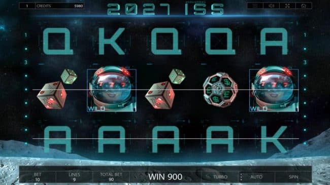 A 900 big win triggered by a pair of winning paylines.